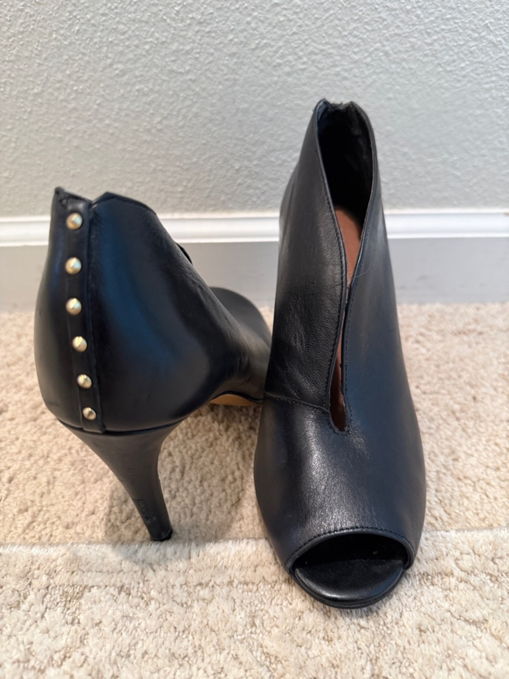 Halogen Size 8M Black Leather Low Vamp Peep Toe Studded Stiletto Booties